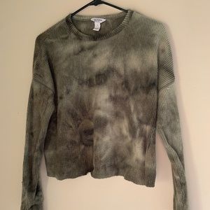Green tie dyed long sleeve